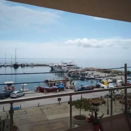 Apartment Anchors Aweigh-sea View Apart. Nea Skioni